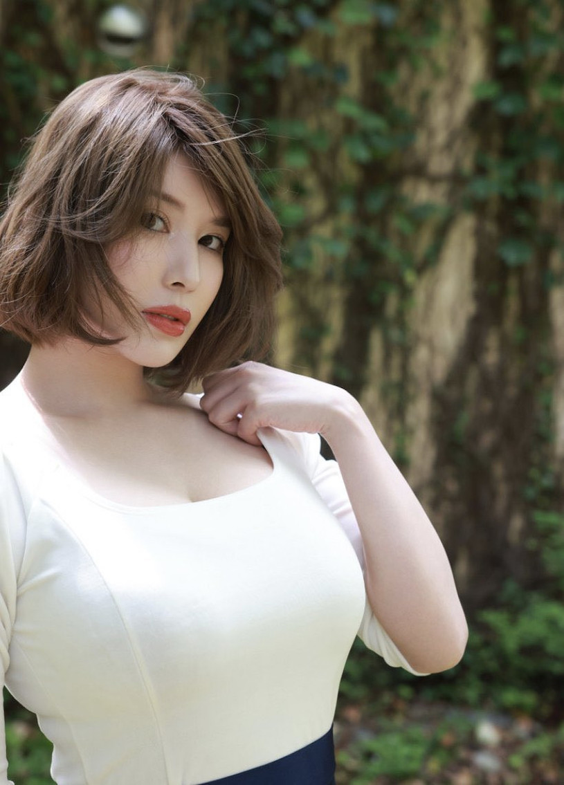 J罩杯神乳正妹《凪光》精选品番作品推荐介绍及预览-九聚集