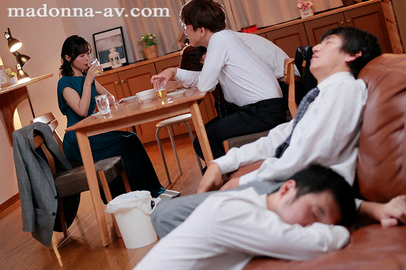 「热吻下的失控」系列品番作品推荐介绍及预览-九聚集